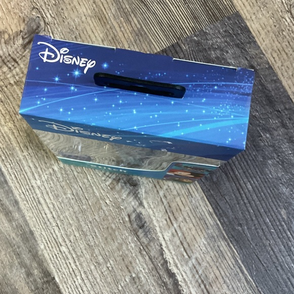 Disney Lilo & Stitch AirPods Case Cover Compatible with 1st & 2nd Generation - Picture 3 of 4